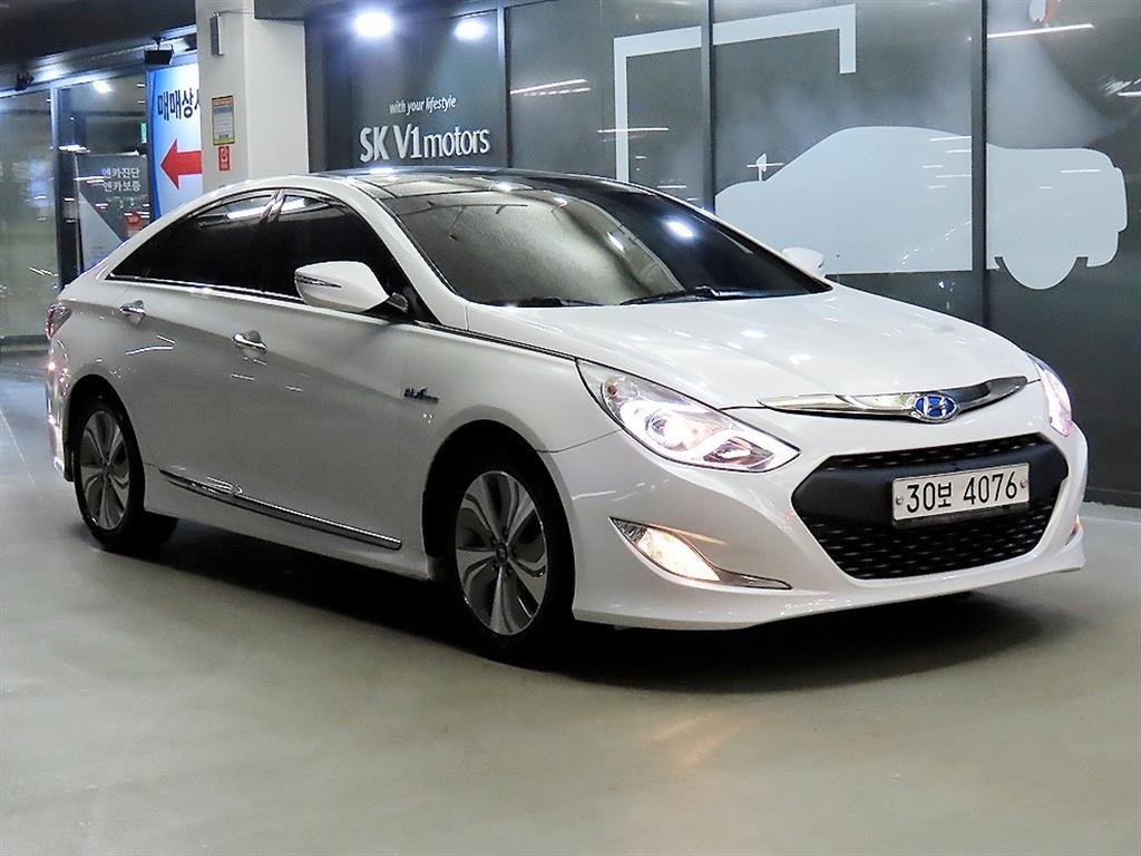 HYBRID YF HEV MODERN