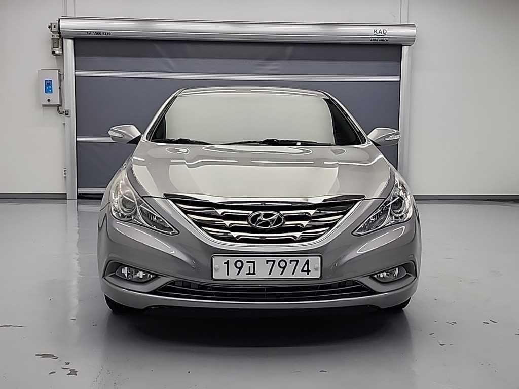 YF Y20 PREMIER LUXUARY